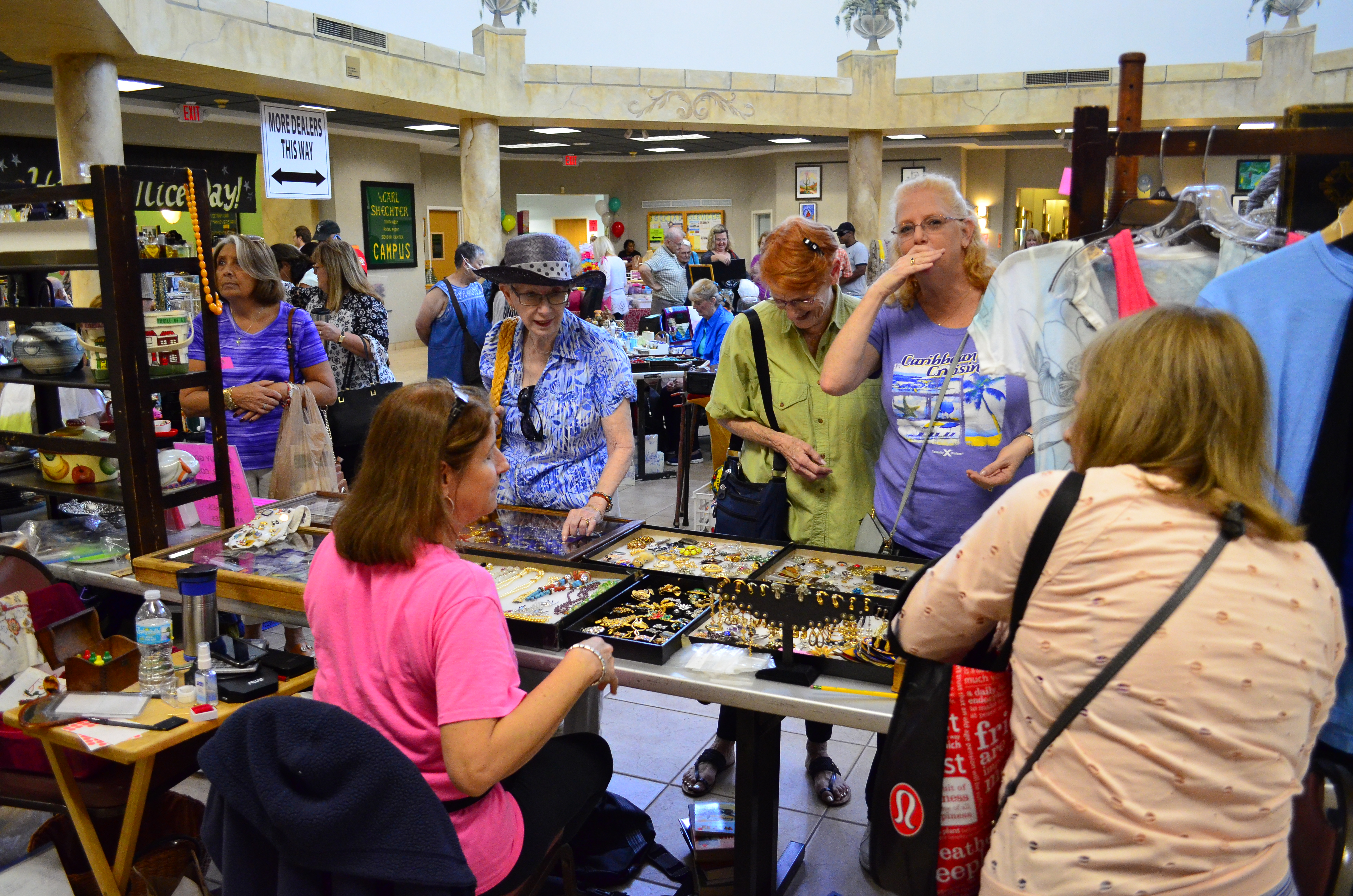 May Flea Mkt 2017 (15)